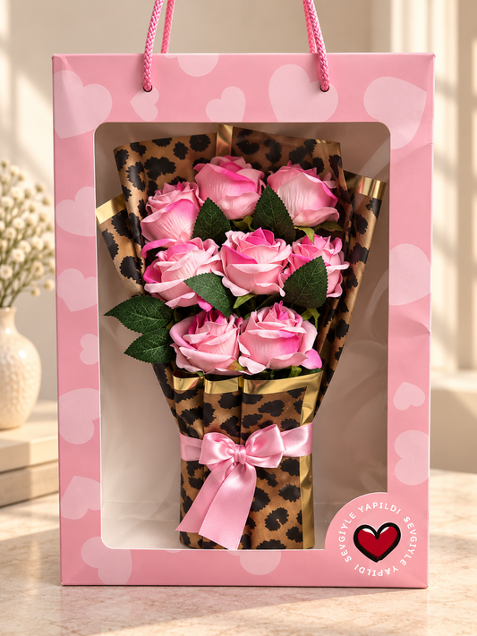 8’li Pembe Kadife Gül Buketi – 40 CM Pencereli Hediye Çantası