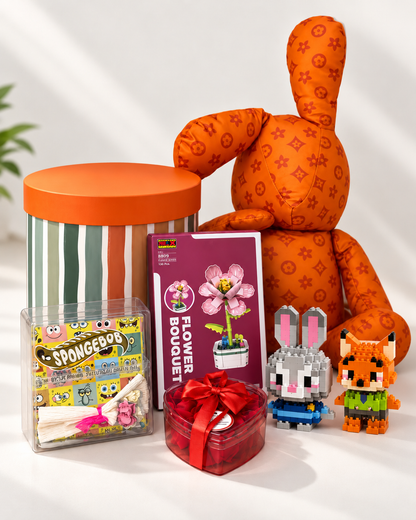 Turuncu Peluş Tavşanlı Hediye Kutusu – Çiçek ve Mini Bricks Seti