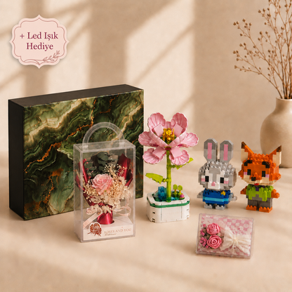 Koyu Yeşil Minbricks Hediye Kutusu – Çiçek ve Karakterli Özel Set